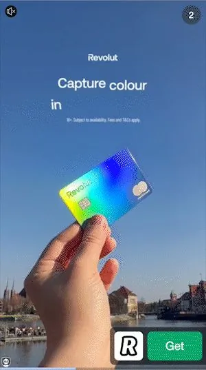 Split screen ad: card video with Capture colour copy